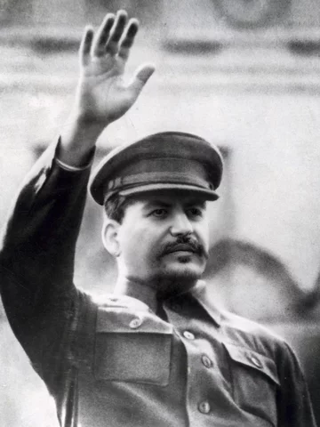 The first of Stalin's 5 year plan begins