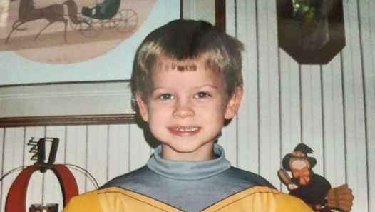 Joseph Lee Burrow was born