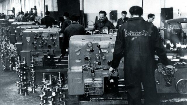 Tercera etapa: La baja producción manufacturera a la dependencia petrolera