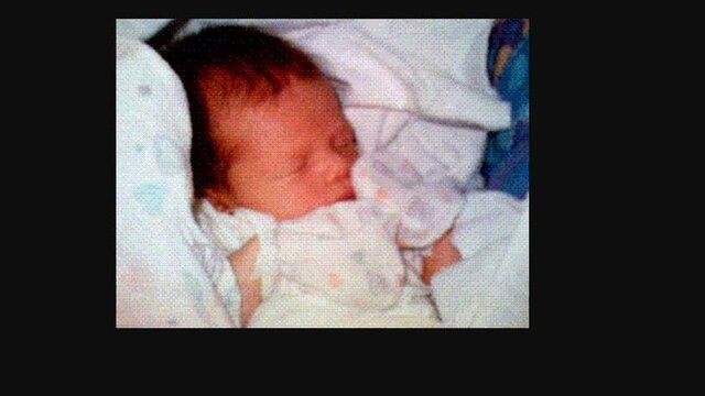 Primera foto enviada con un móvil de un bebé