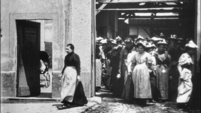 La Sortie de l'usine Lumière à Lyon. (Louis Lumière)