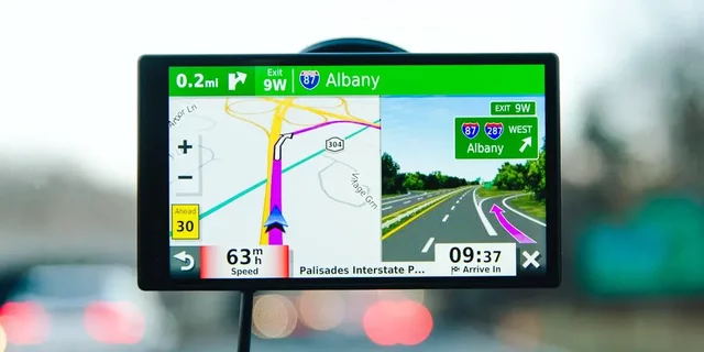 CAR GPS NAVIGATION