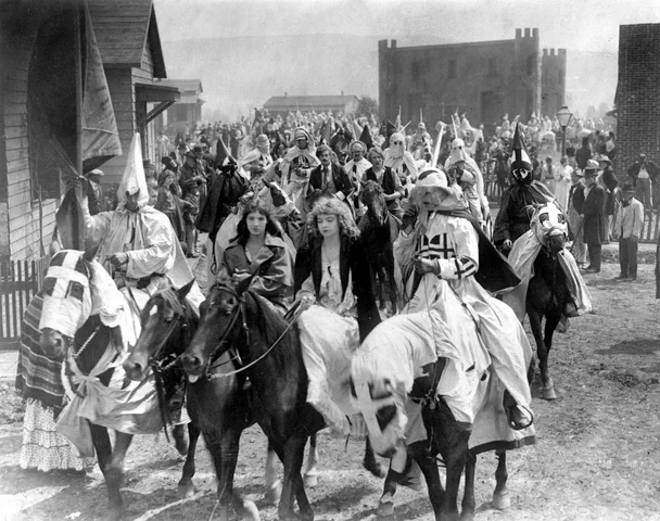 Birth Of a Nation. (D.W. Griffith)