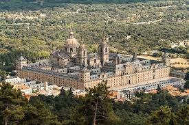 Se finaliza el Monasterio del Escorial.