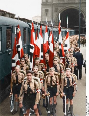 Hitler youth/ German girls