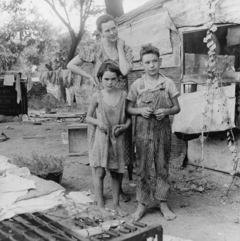 Familia de campesinos pobres en EEUU en el año 1936