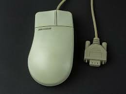 1983: El primer mouse de Apple En 1983