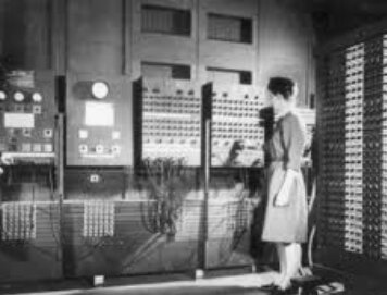 ENIAC (Electronical Numerical Integral and Calculator).