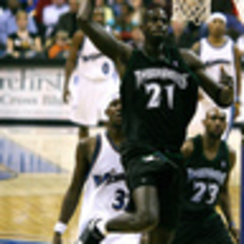 Kevin Garnett Wins MVP