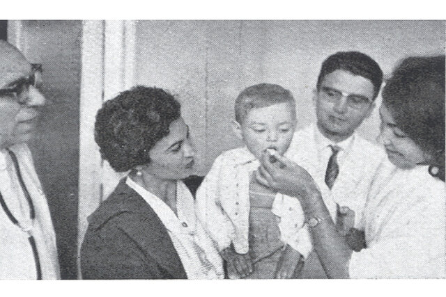 PRIMERA CAMPAÑA DE INMUNIZACIÓN MASIVA