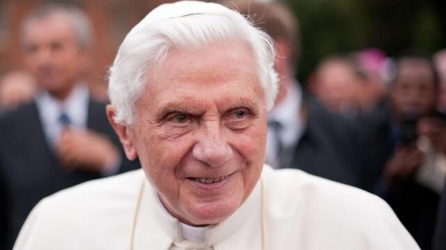 RENUNCIA BENEDICTO XVI