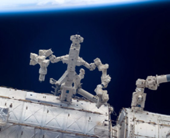 Space Robots to Fix Satelittes