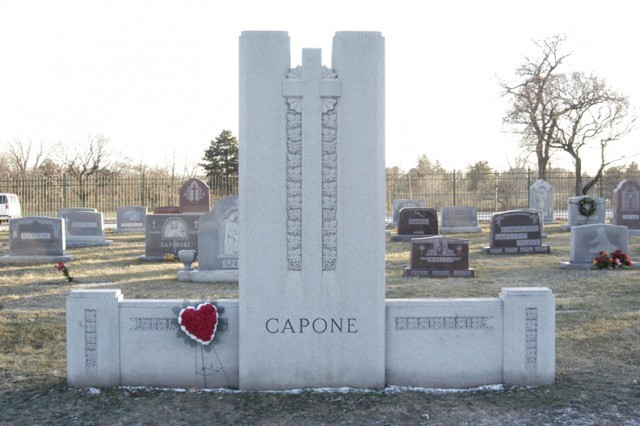 Al Capone dies of syphilis