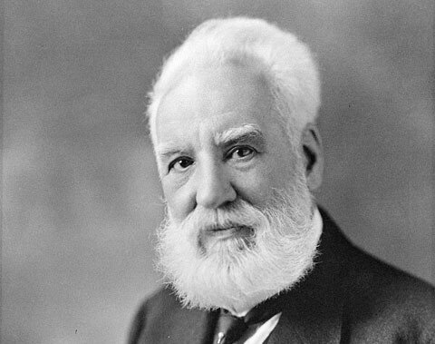 1876 Alexander Graham Bell, a quien se le reconoció como creador del teléfono aunque antes lo hubiera patentado Antonio Meucci