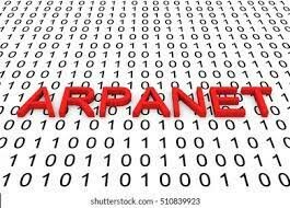 ARPA partiendo de las experiencias y conocimientos en el campo de las tecnologías de redes crea de redes,ARPAnet