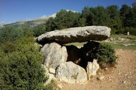Dolmen(de Tella)
