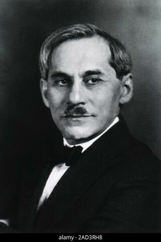 The tetranucleotide hypothesis