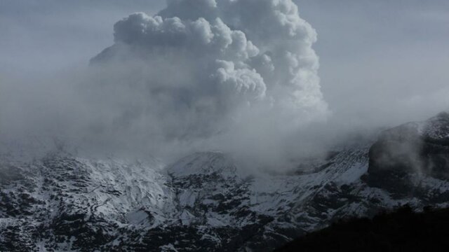 Explota el volcán Nevado del Ruiz (15 de noviembre de 1985, 9:29 pm)