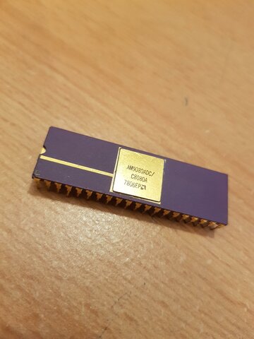 Es publicado el AM 9080 de AMD, considerándose un clon del 8080 de Intel.