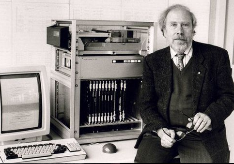 Se crea el Lenguaje PASCAL