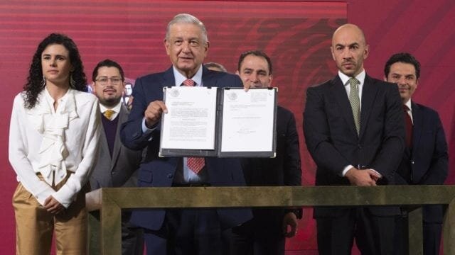 Reforma contra Outsourcing