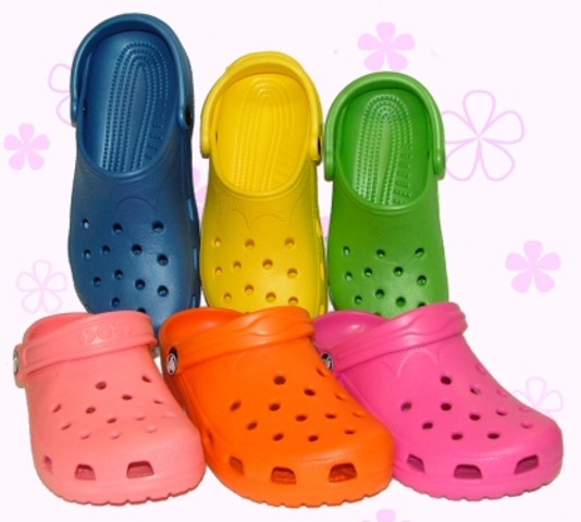 Fashion and Entertainment:  Introduction of Crocs