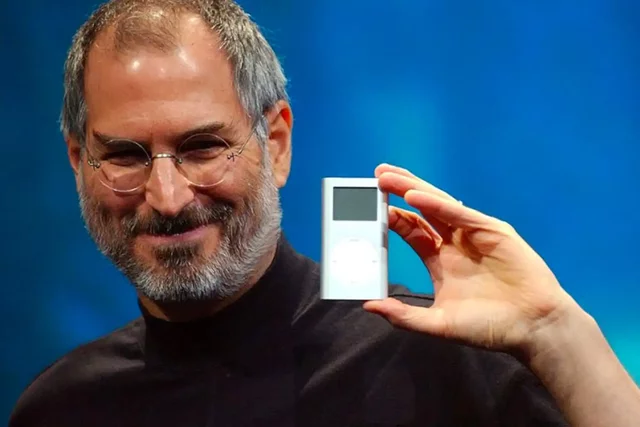 Apple lanza el primer iPod