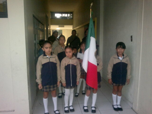 primera vez en la escolta