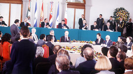 Timeline: La negociaciones para los Acuerdos de Paz en El Salvador