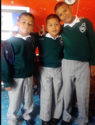 Unica vez juntos en la escuela