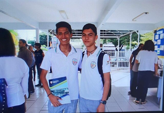 ENTRÉ A LA SECUNDARIA