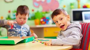 Se separa la carrera de Maestro Especialista en la educación de deficientes mentales de inadaptados infractores