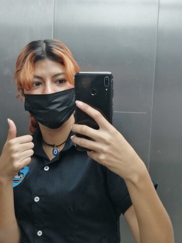 entro a trabajar a un hotel y empiezo ahorrar para la universidad