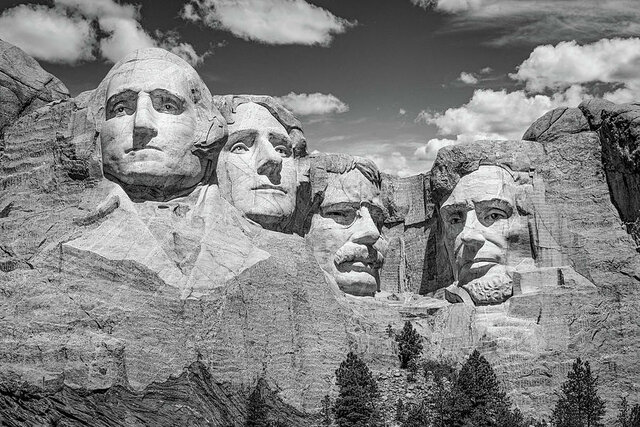 Mount Rushmore construction
