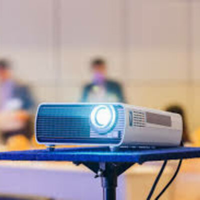 Timeline: mini proyector