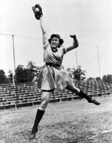 The first womens' baseball team is started by a group from Vassar College.
