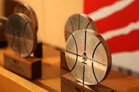 Em van donar un premi de Basquet