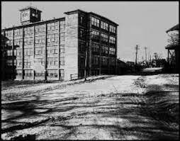 Sacco and Vanzetti arrested for armed robbery and murder