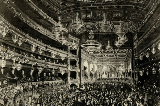 Éxito como escritora y personalidad