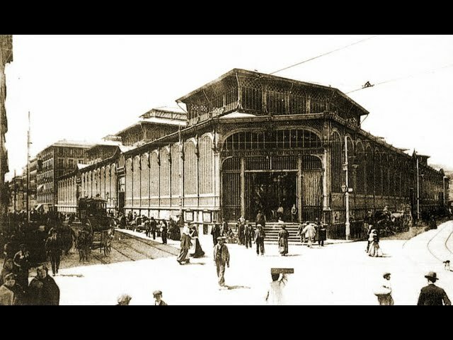 Coronación en el Liceo de Madrid y estreno como dramaturga