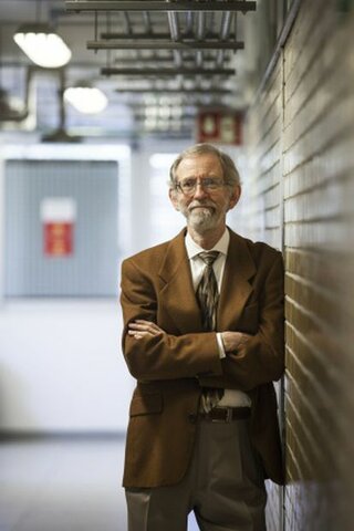 DR. FRANCISCO BOLIVAR ZAPATA