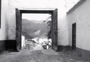 Compra de las propiedades de la Casa Fuerte y mejora de las infraestructuras