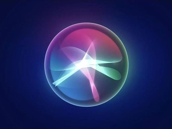 Apple presenta a Siri.