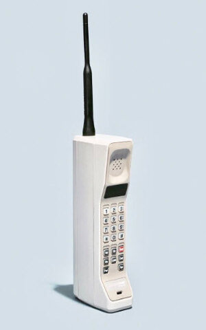El DynaTAC, primer prototipo de teléfono móvil civil