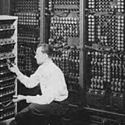 Timeline: Storia del calcolatore elettronico