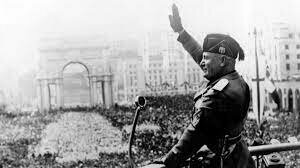 Mussolini reclama el poder