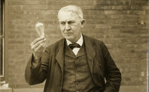 El Nacimiento de Thomas Alva Edison