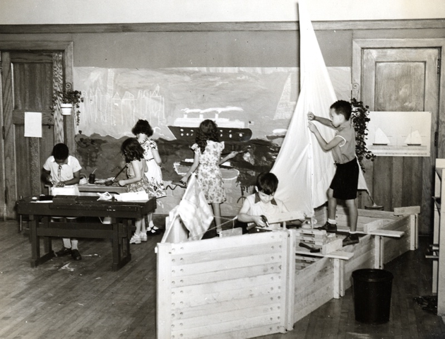 John Dewey abre la Escuela Experimental de la Universidad de Chicago