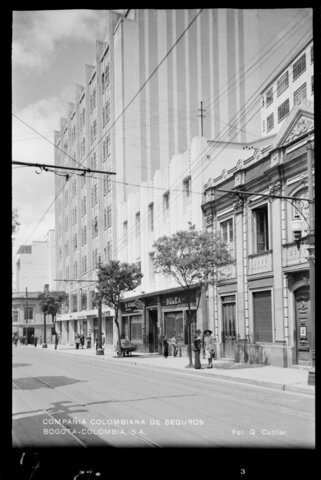 PRIMERA COMPAÑIA DE SEGUROS EN COLOMBIA