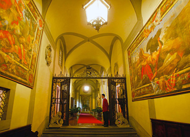 leonardo received a prized commission to paint a mural for the council hall in Florence's Palazzo